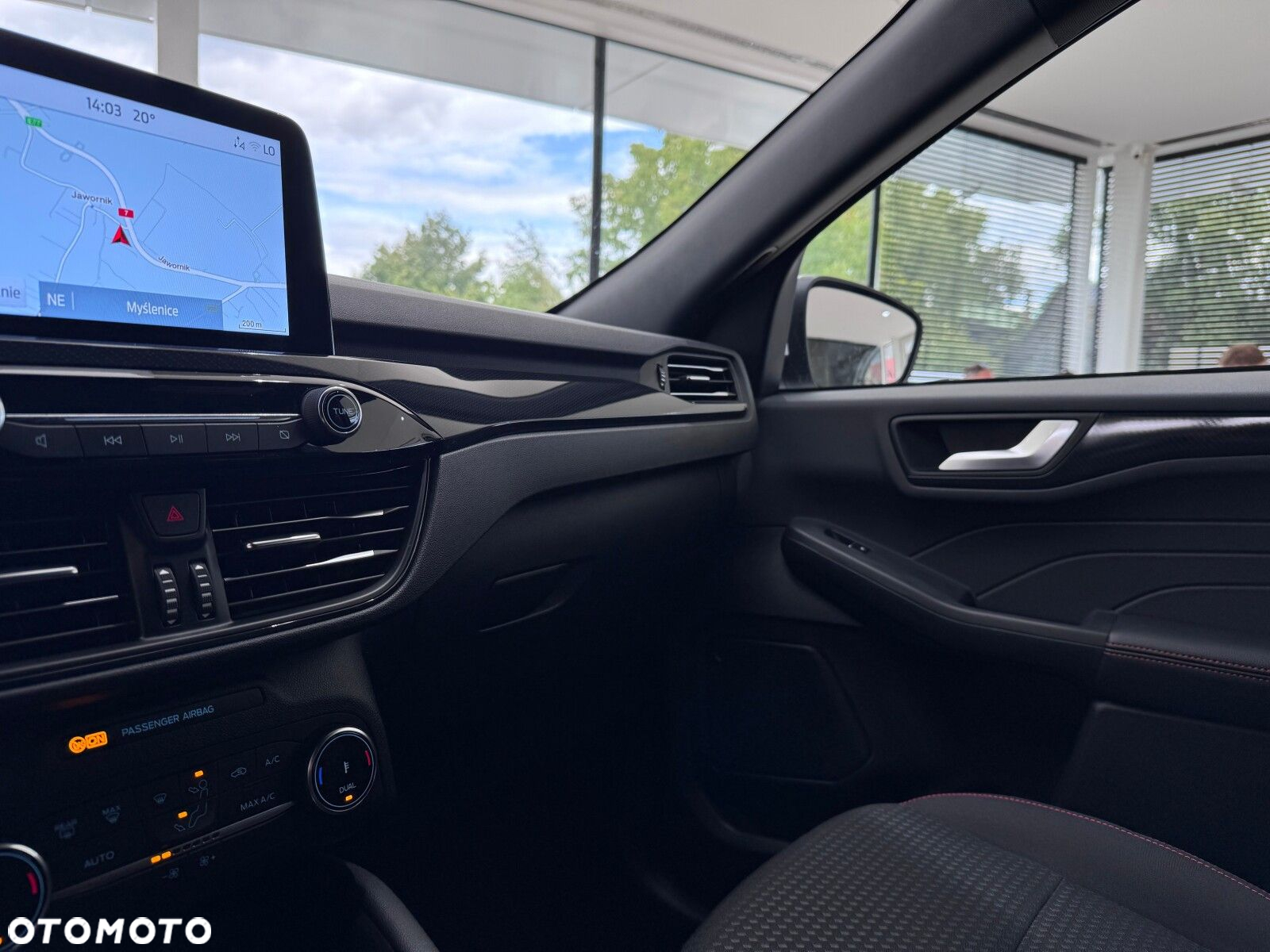 Ford Kuga - 24