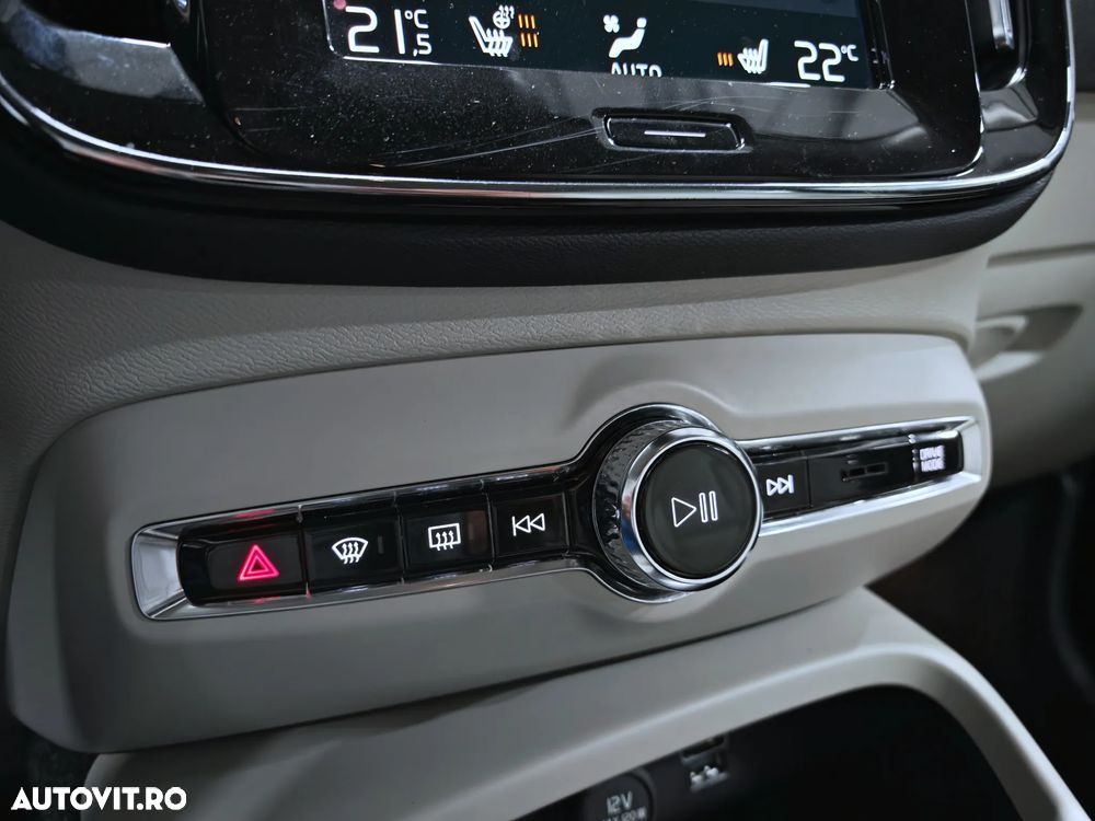 Volvo XC 40 T4 Recharge DKG Inscription - 18