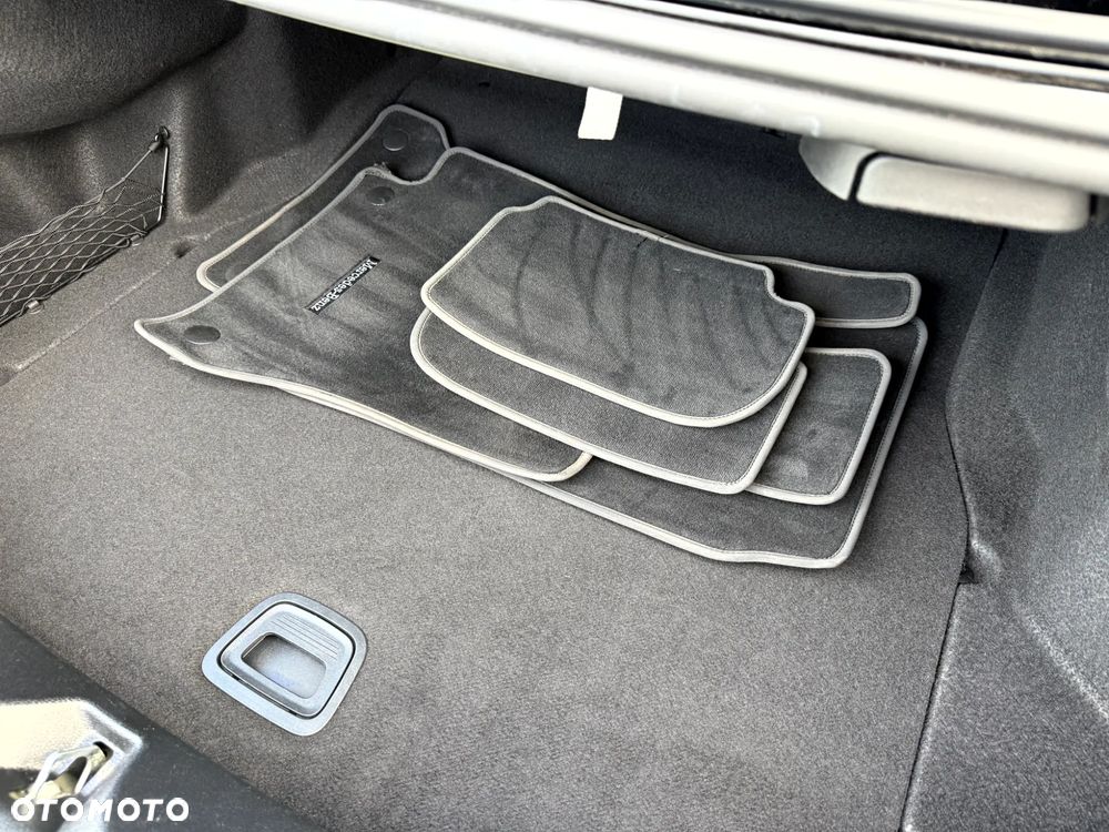 Mercedes-Benz Klasa E 220 d 9G-TRONIC Avantgarde - 31