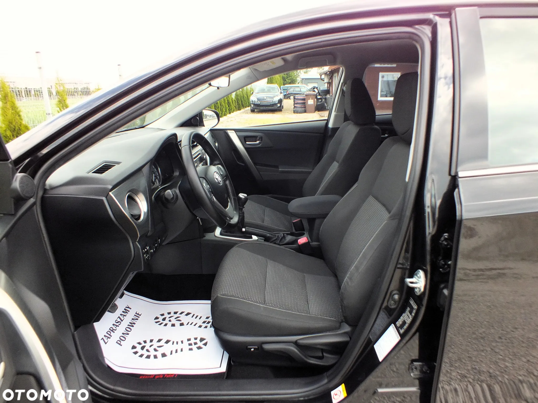 Toyota Auris 1.6 Premium - 5