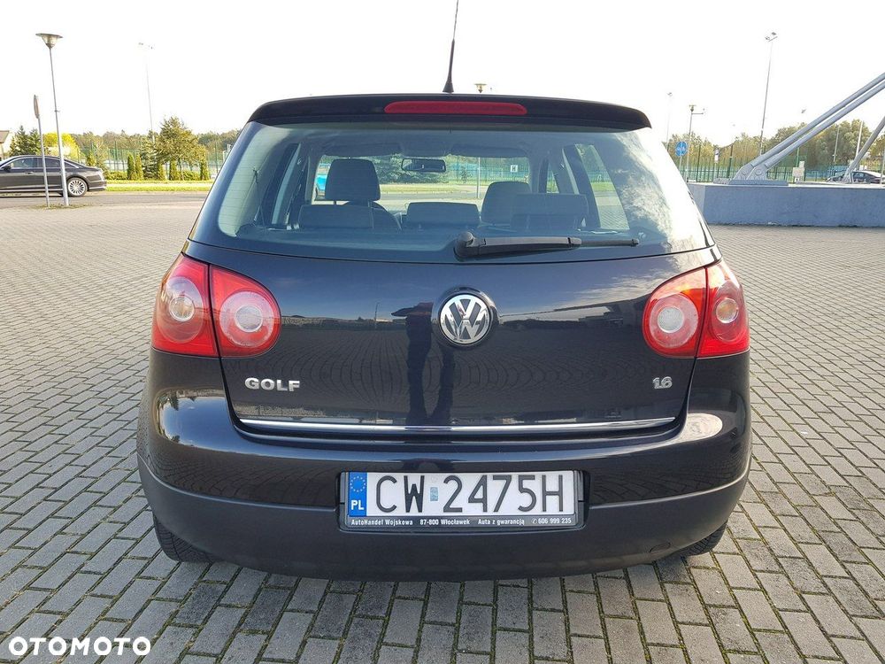 Volkswagen Golf 1.6 Comfortline - 6