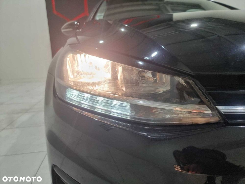 Volkswagen Golf - 24