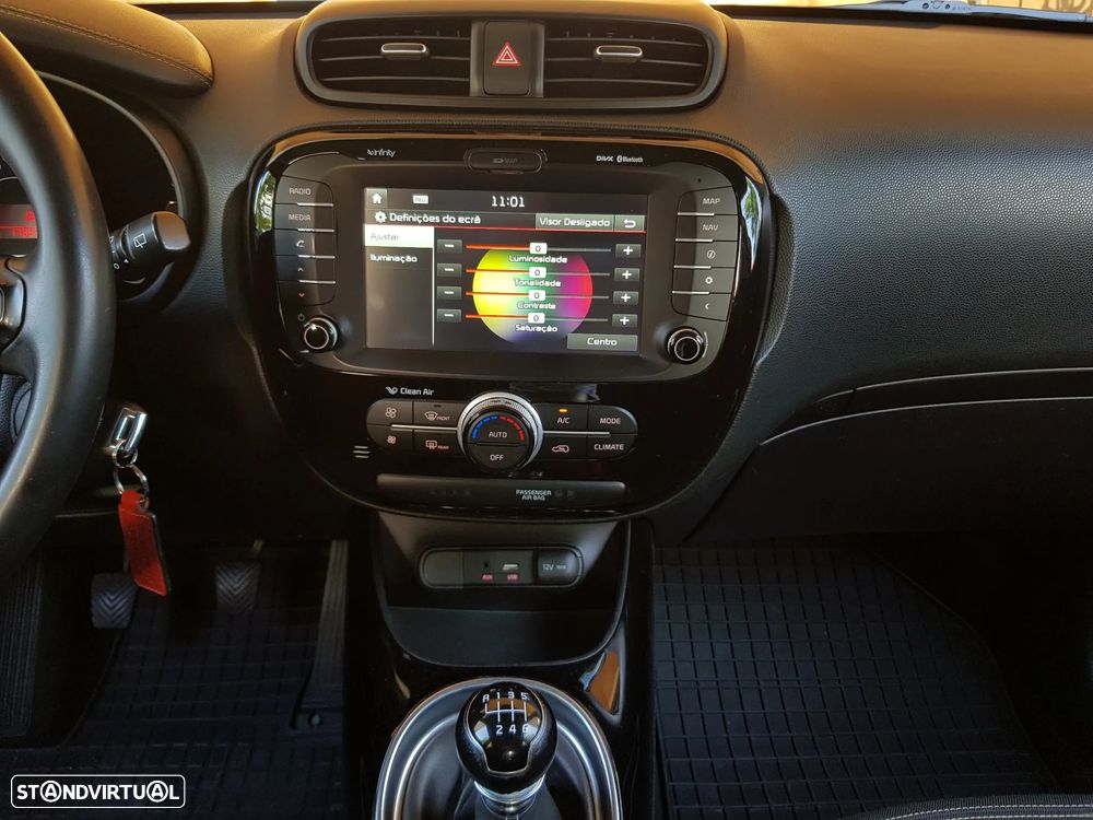 Kia Soul 1.6 CRDi TX - 17