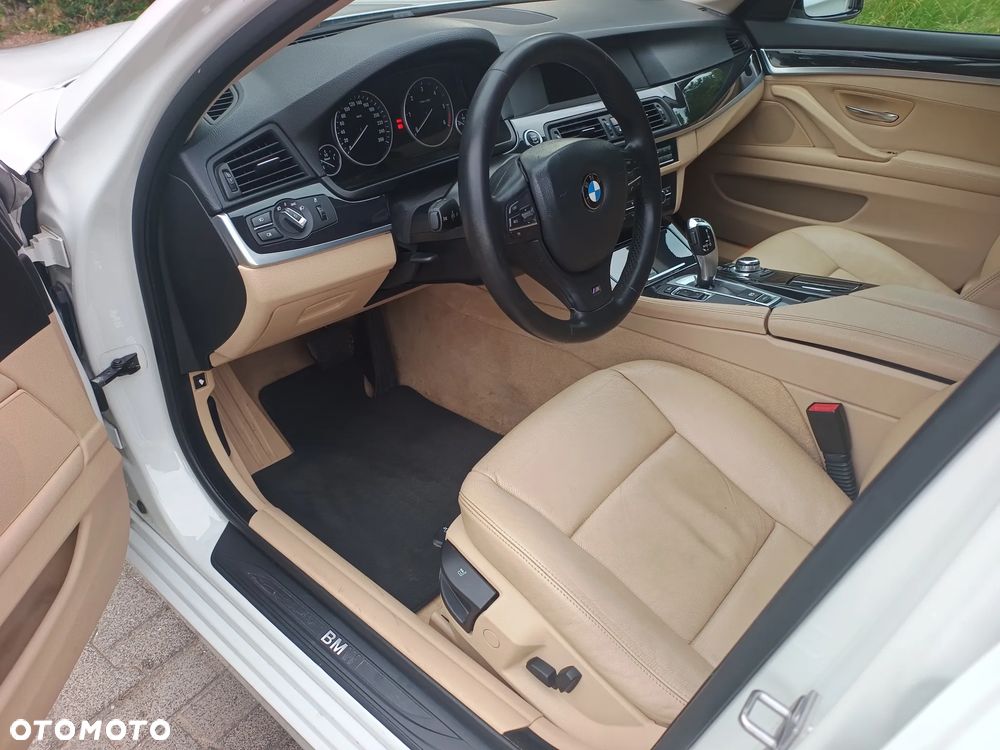 BMW Seria 5 520d xDrive Luxury Line - 23