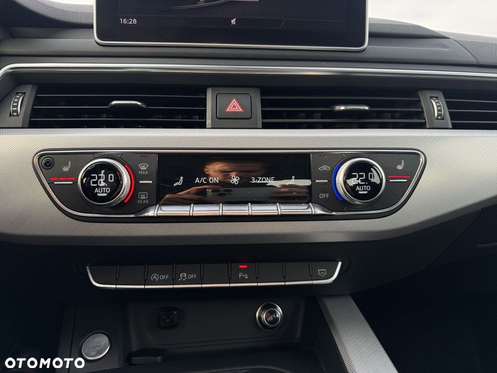Audi A4 Limousine - 21