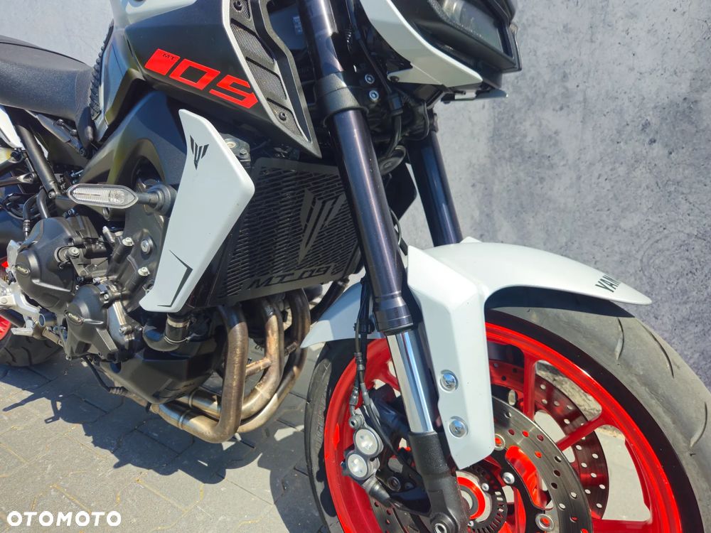 Yamaha MT - 12