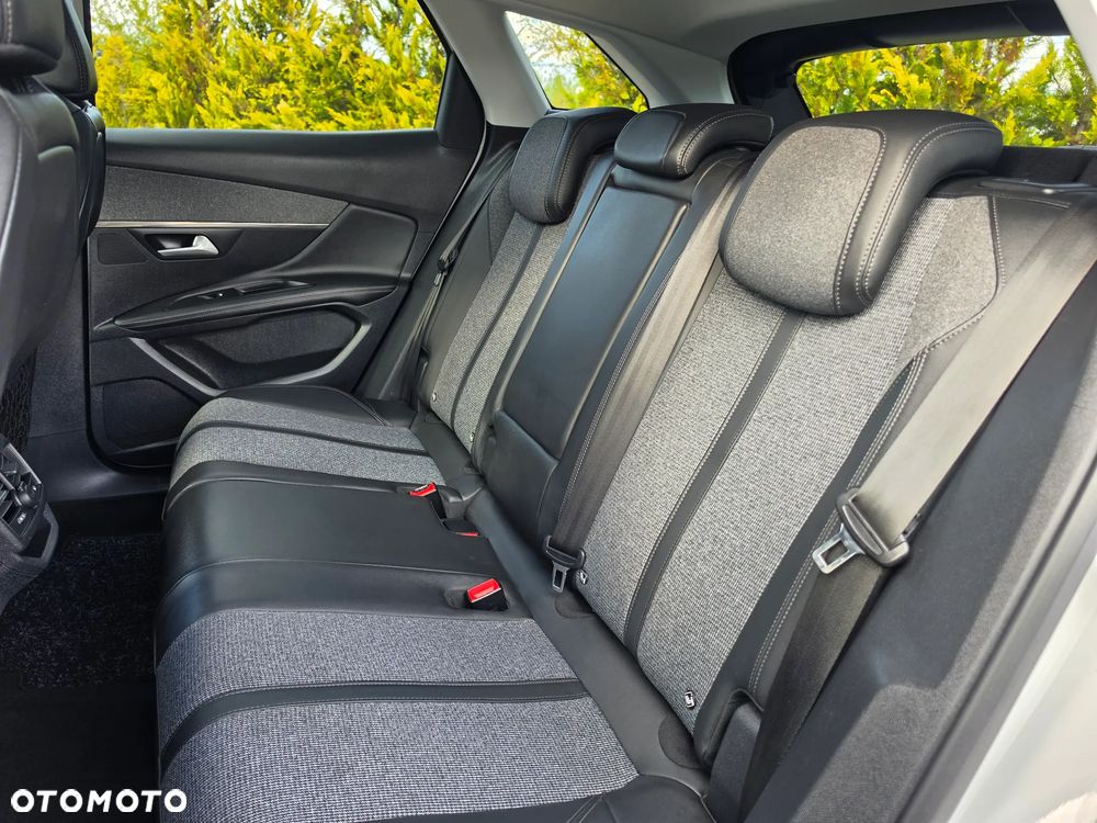 Peugeot 3008 BlueHDi 180 Stop & Start EAT8 Allure - 28