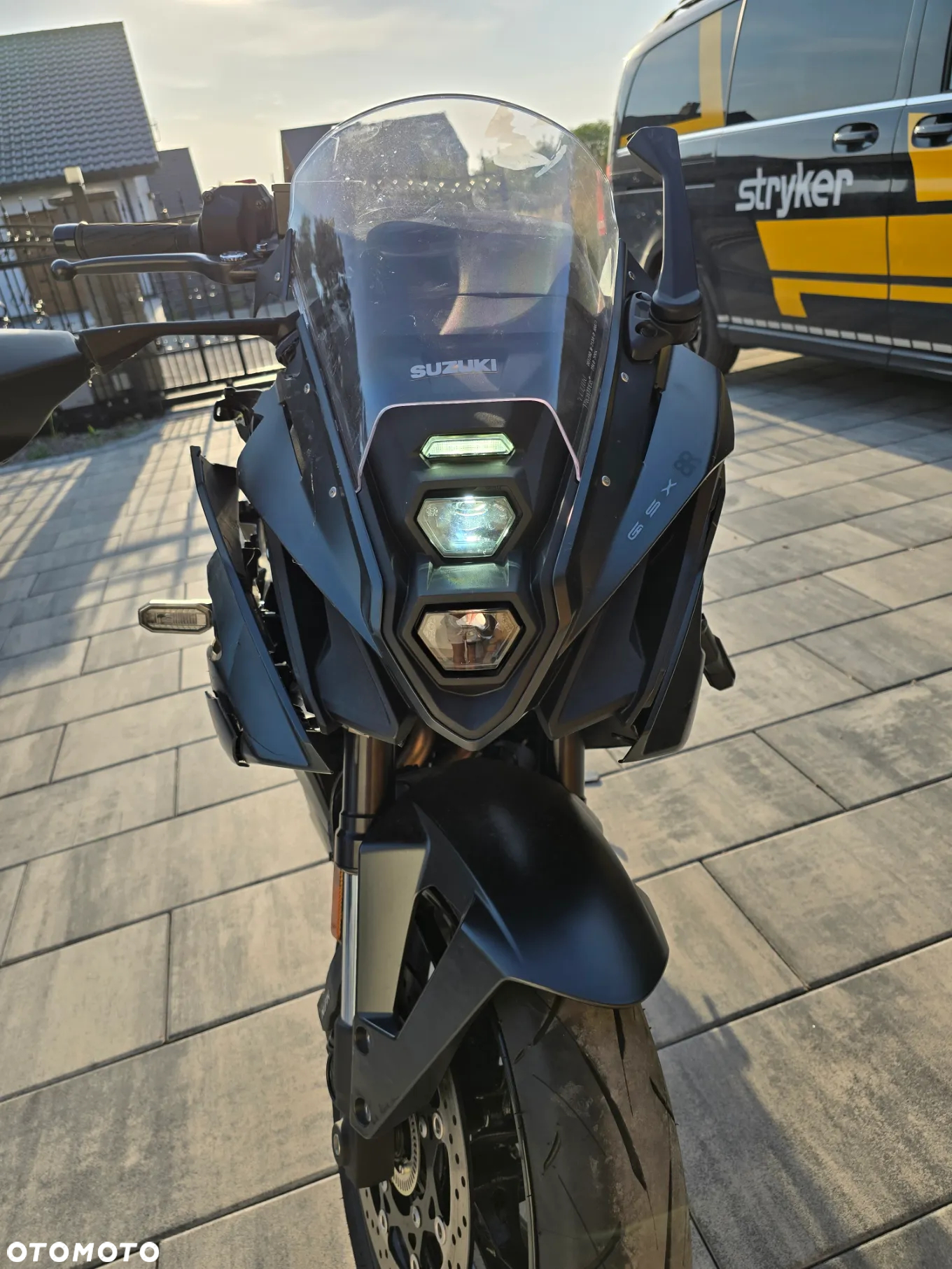 Suzuki GSX-R - 10