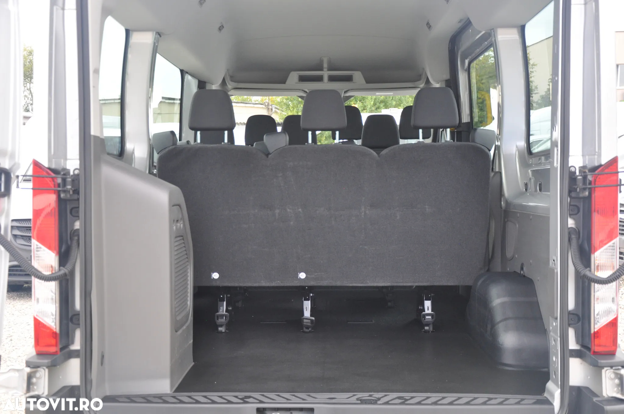 Ford Transit 330 2.0 TDCi L2H2 Furgon DCIV Trend Aut. - 8