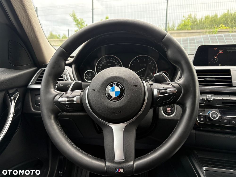 BMW Seria 3 318d Sport Line Shadow - 34