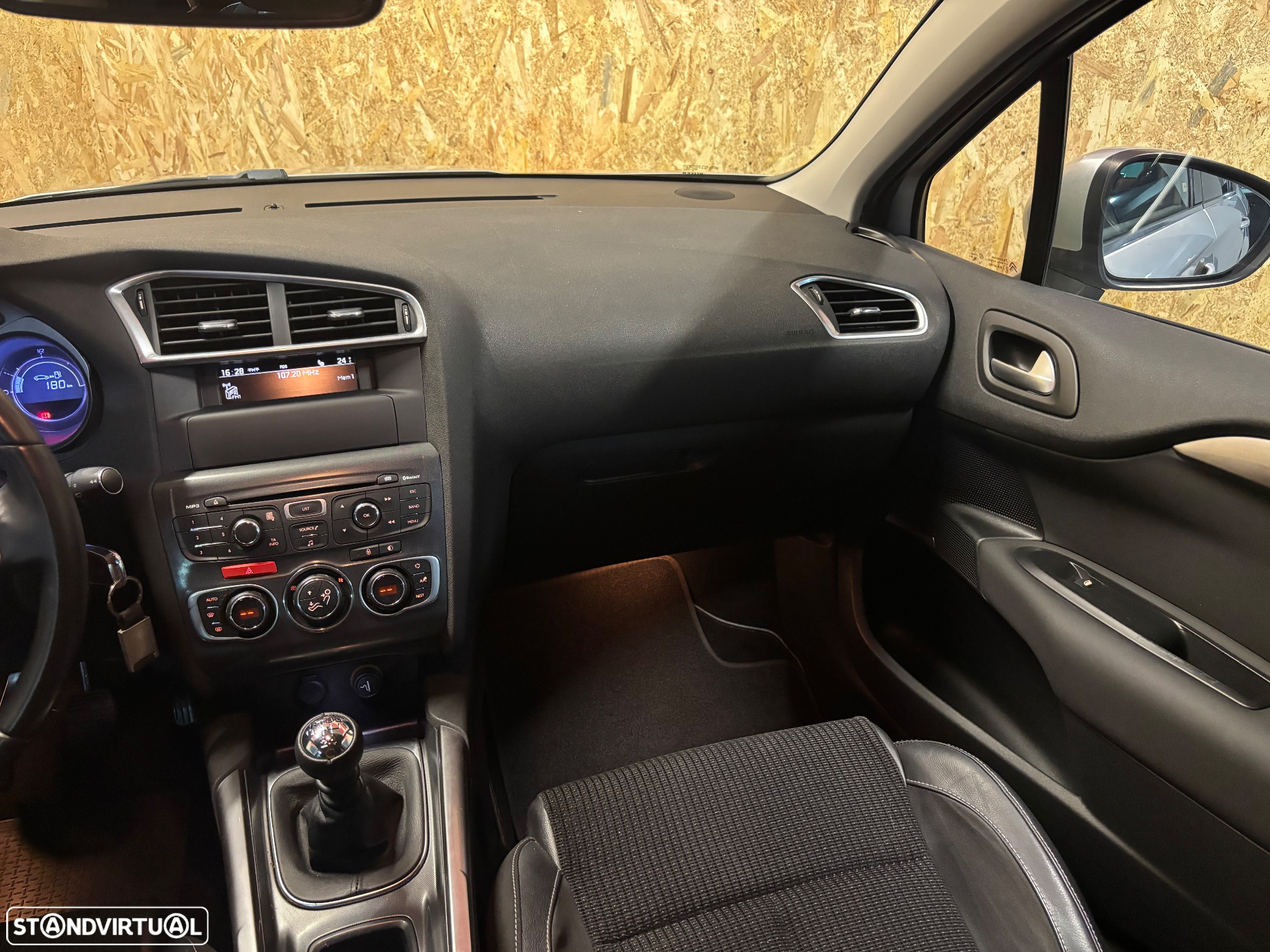 Citroën C4 1.6 e-HDi Exclusive - 17