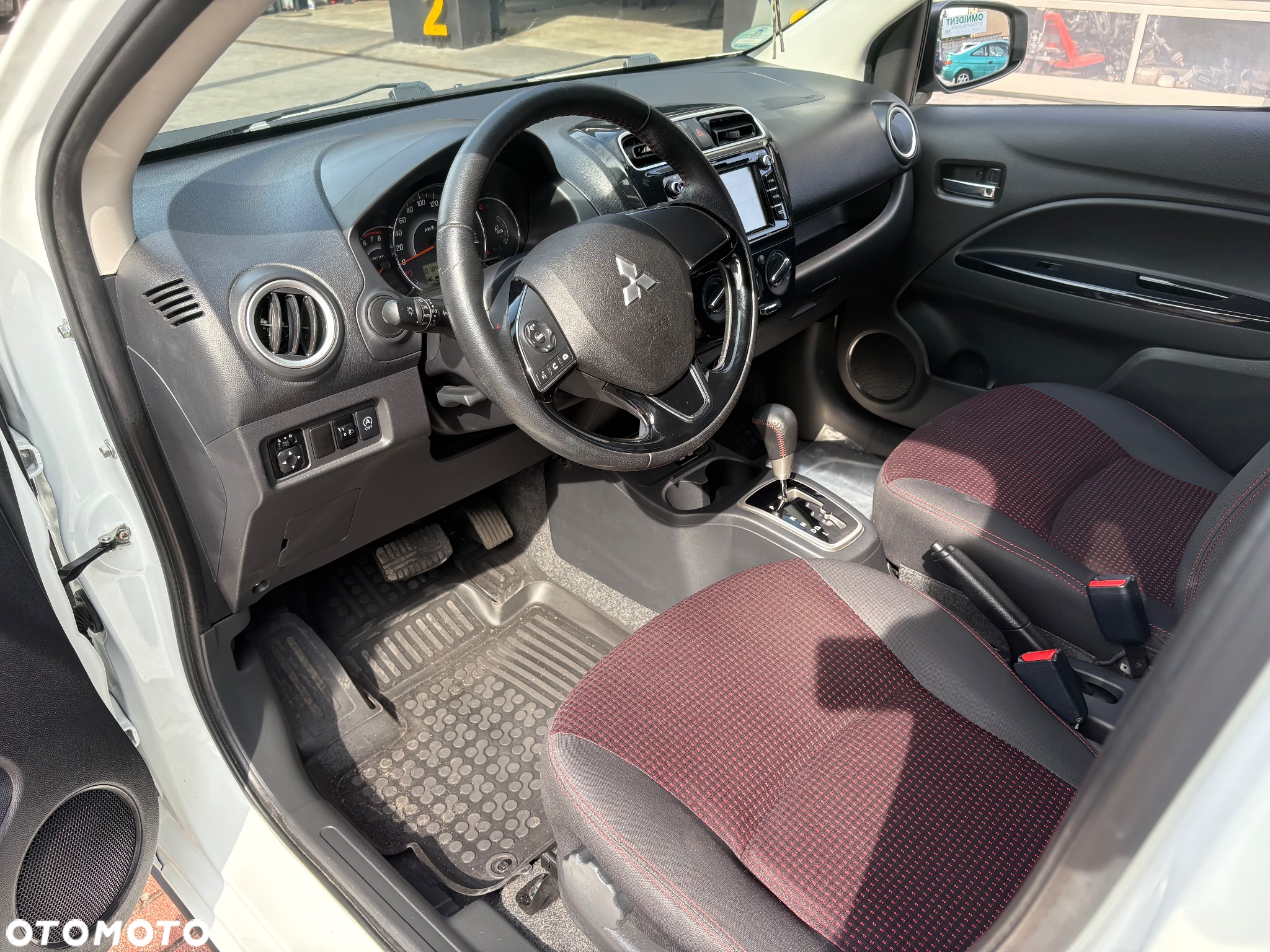 Mitsubishi Space Star 1.2 Clear Tec CVT Diamant Edition+ - 26