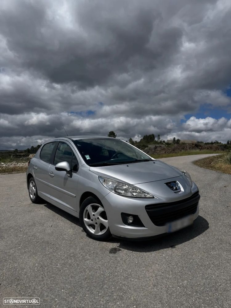 Peugeot 207 1.4 HDi Premium - 1
