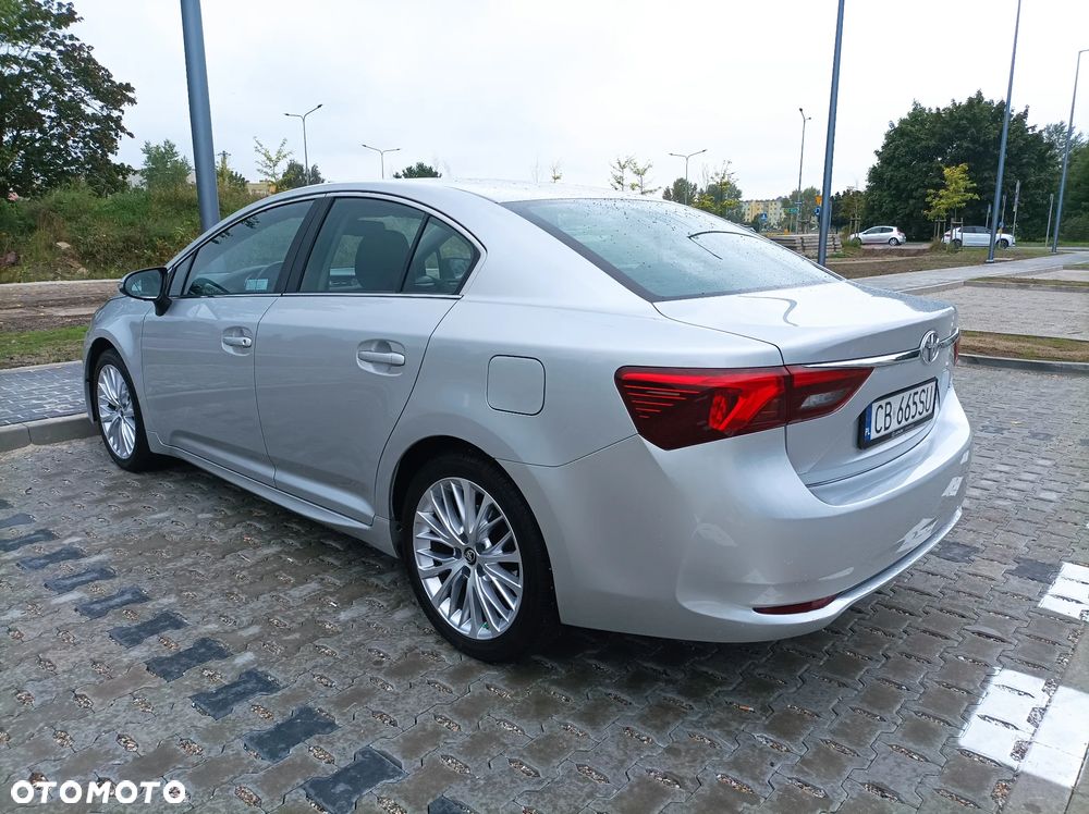 Toyota Avensis - 9