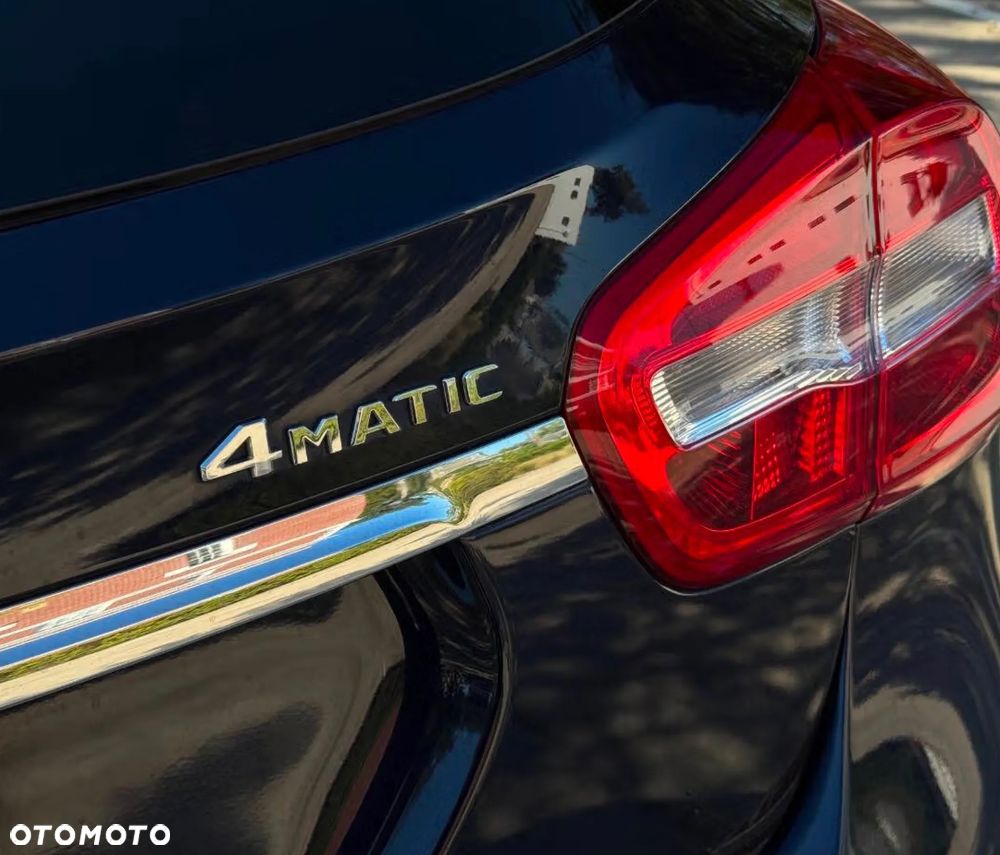 Mercedes-Benz GLA 250 4-Matic - 9
