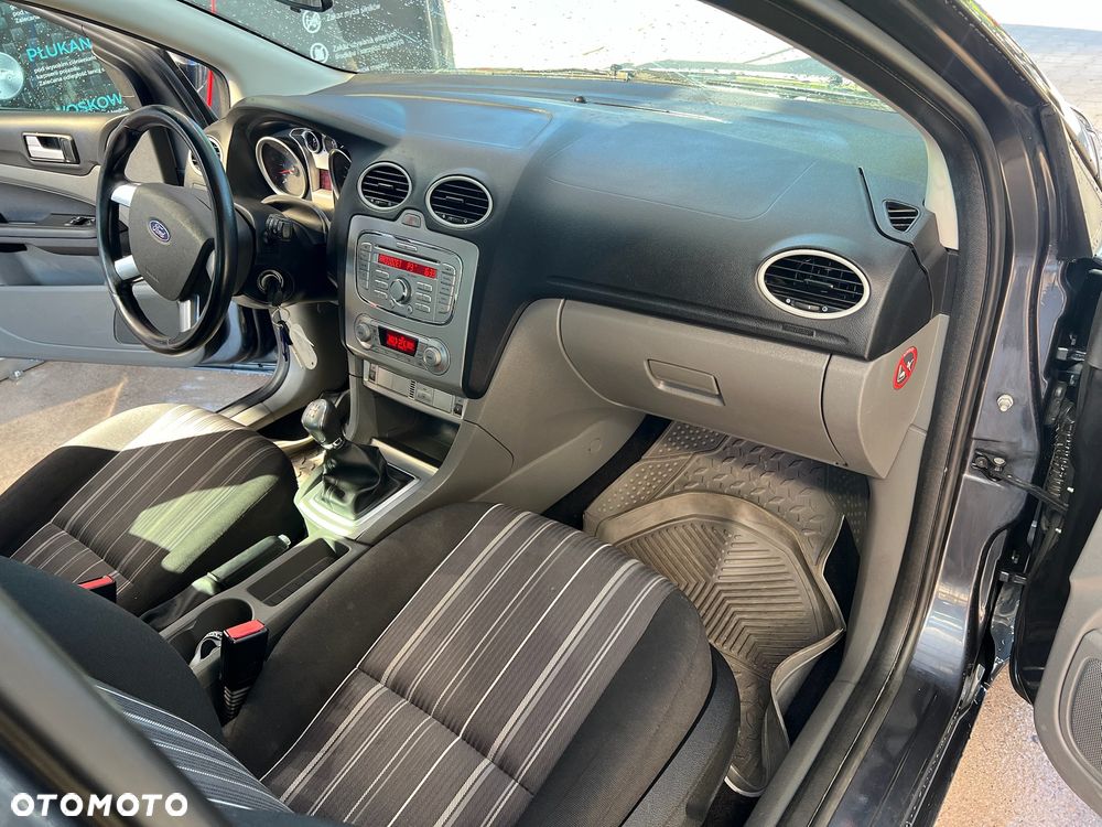 Ford Focus 1.6 TDCi Ambiente - 11