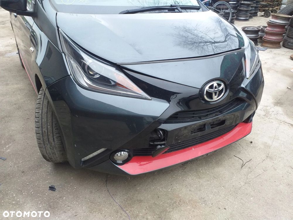 Toyota AYGO II przód kompletny Zderzak maska - 2