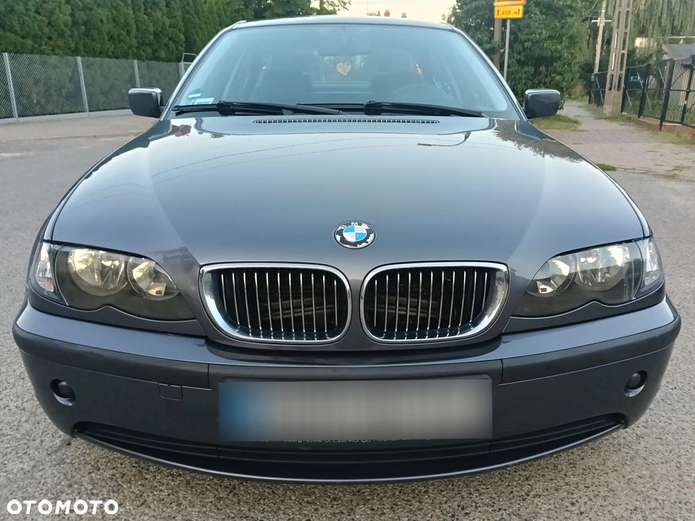 BMW Seria 3 325i Edition Sport - 11