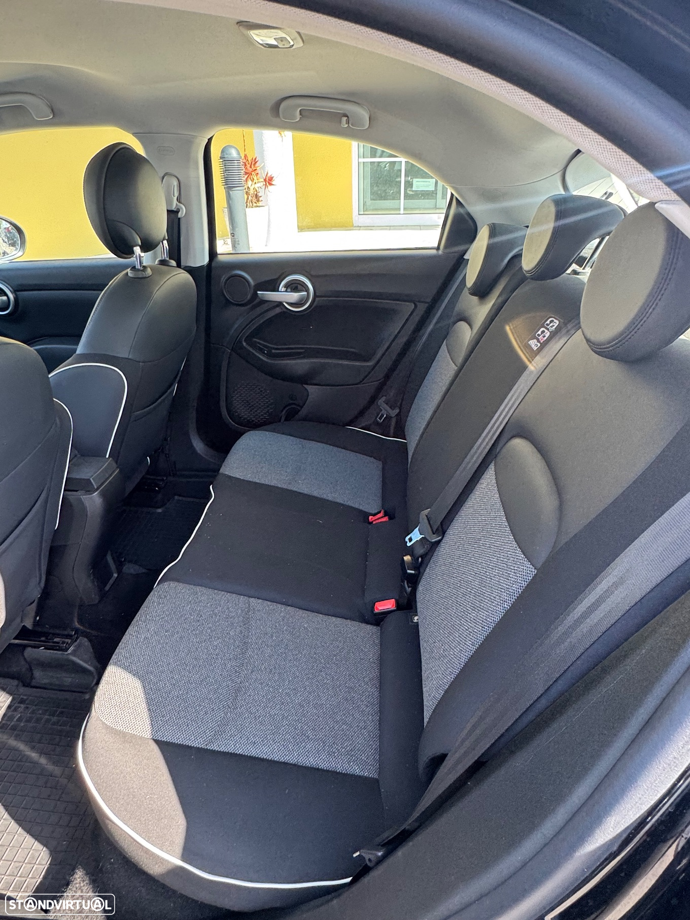 Fiat 500X 1.3 MJ Lounge S&S - 25