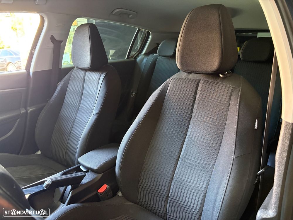 Peugeot 308 1.6 HDi Active - 33