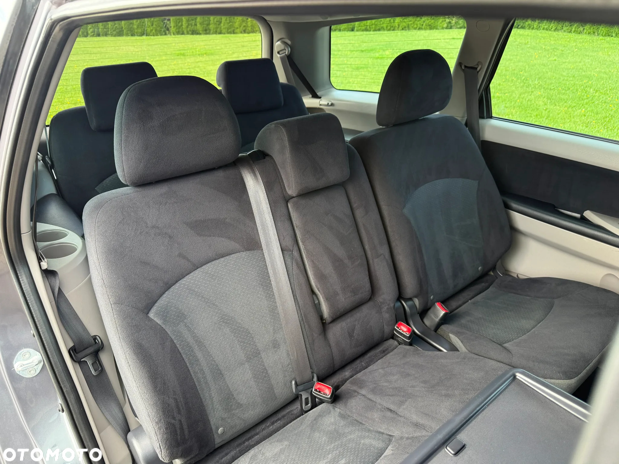 Mitsubishi Grandis - 7