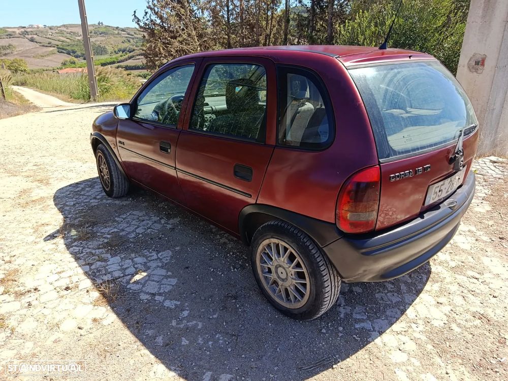 Opel Corsa 1.5 TD GL+ - 2