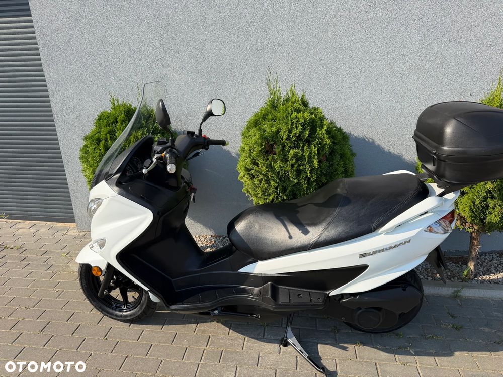 Suzuki Burgman - 38