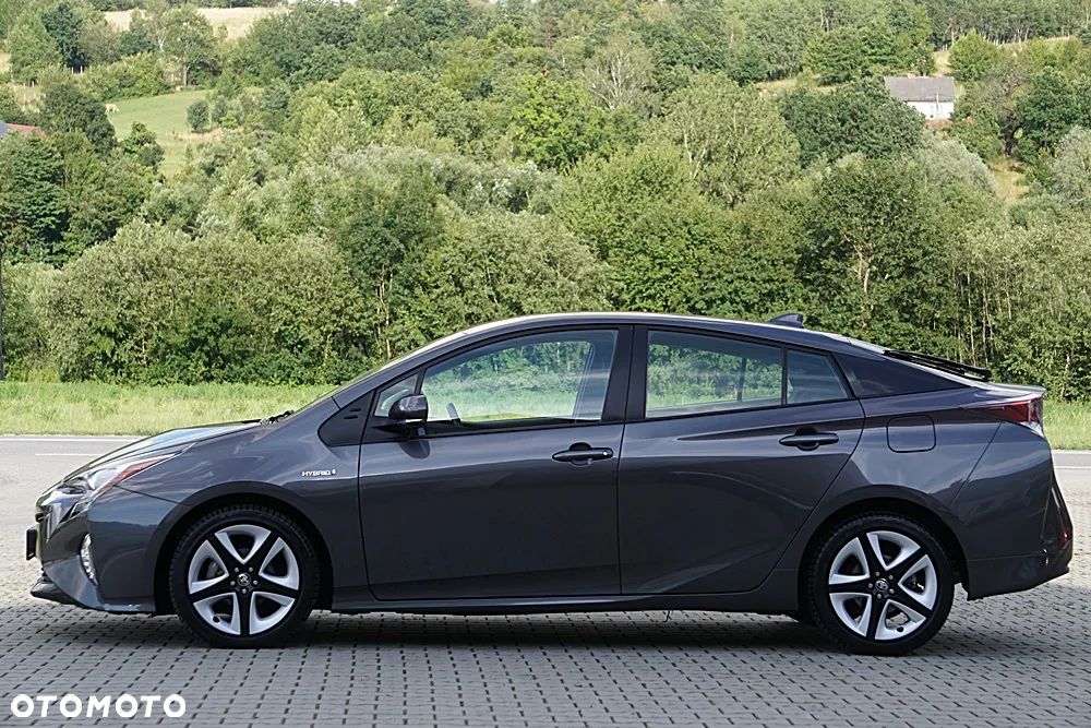 Toyota Prius Hybrid Executive - 10