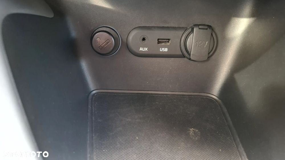 Kia Ceed 1.6 GDI Fifa World Cup Edition - 16