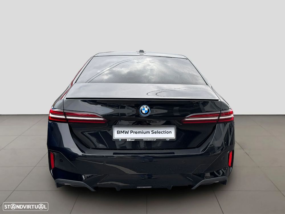 BMW 530 e Pack Desportivo M - 6