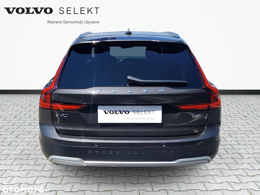 Volvo V90 Cross Country - 6