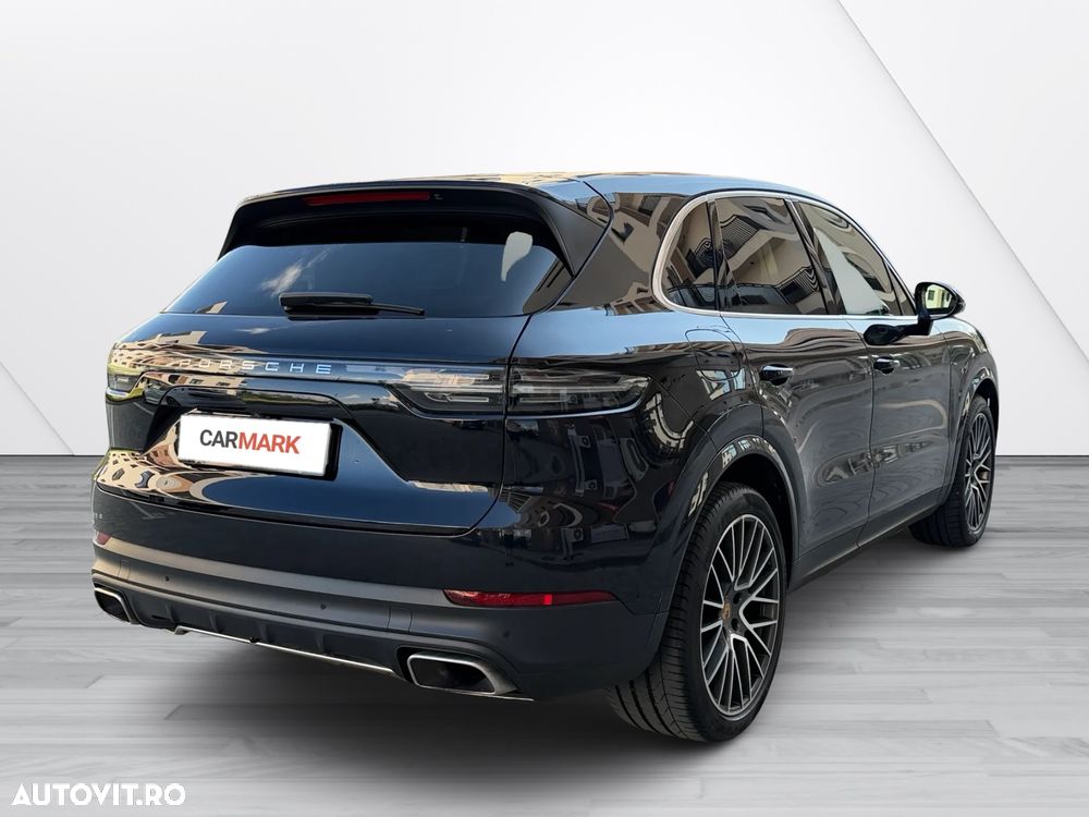 Porsche Cayenne - 5