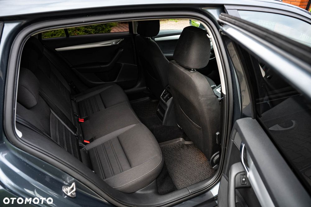 Skoda Octavia 2.0 TDI Clever DSG - 19