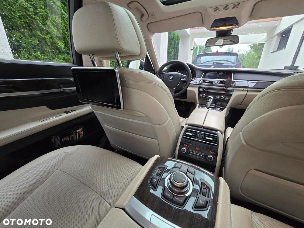 BMW Seria 7 730d xDrive - 9