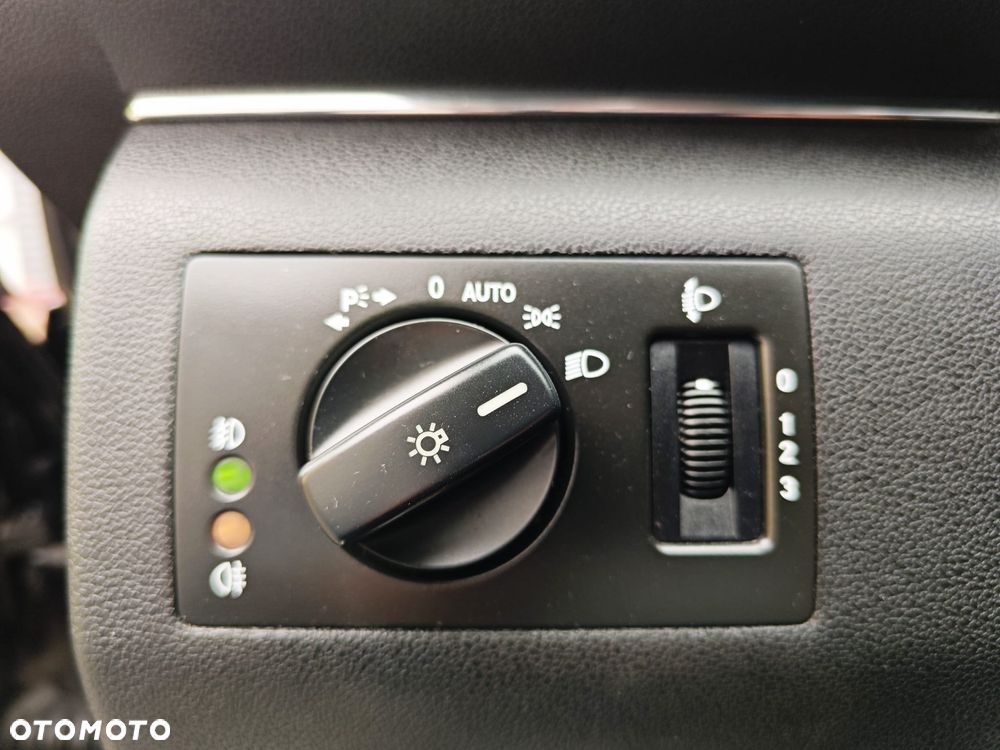 Mercedes-Benz Klasa B 200 CDI Special Edition - 32