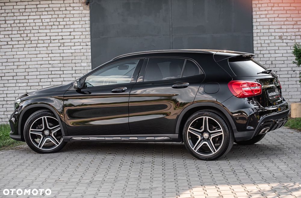 Mercedes-Benz GLA 200 (CDI) d 4Matic 7G-DCT AMG Line - 9