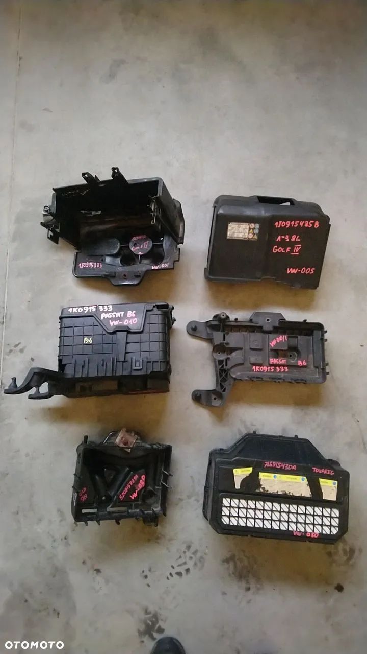 OBUDOWA AKUMULATORA VW AUDI SEAT SKODA OPEL RENAULT CITROEN PEUGEOT FORD VOLVO BMW MAZDA MINI FIAT TOYOTA MERCEDES KIA HYUNDAI HONDA INFINITI - 1