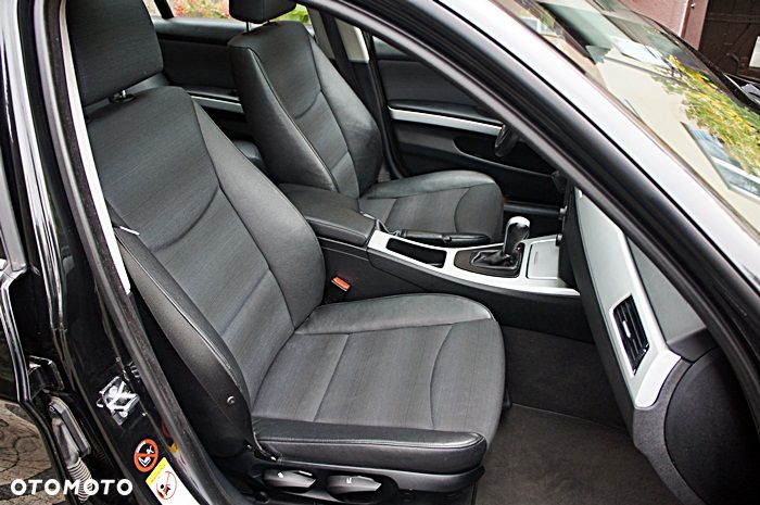 BMW Seria 3 320i - 17
