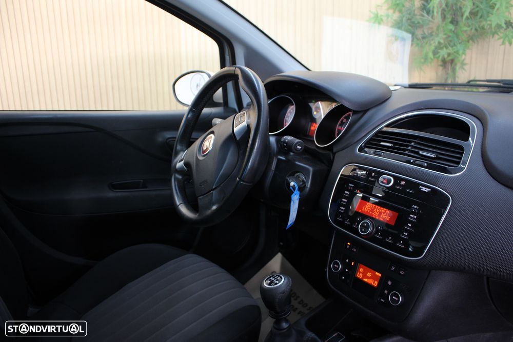 Fiat Punto 1.2 Lounge S&S - 28