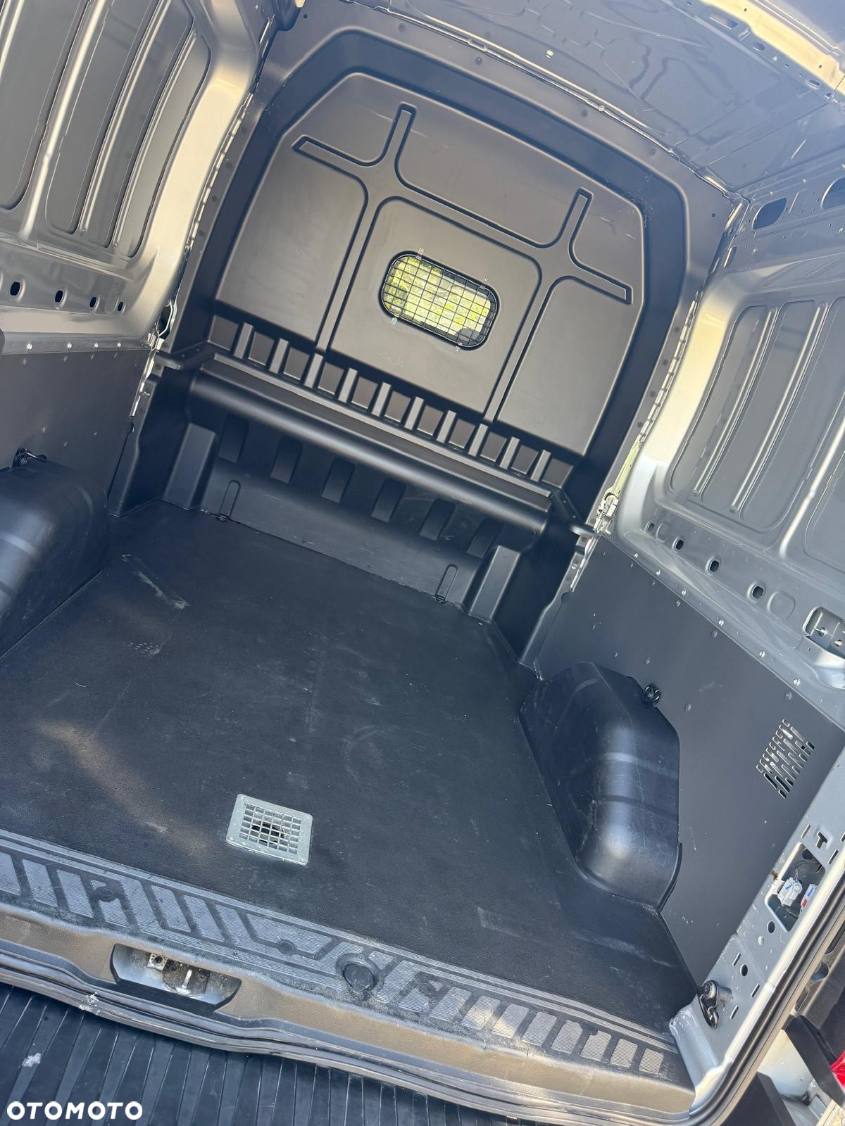 Ford Transit - 16