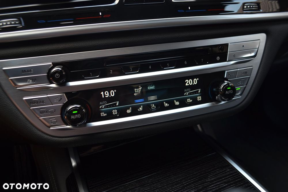 BMW Seria 7 750d xDrive sport - 20