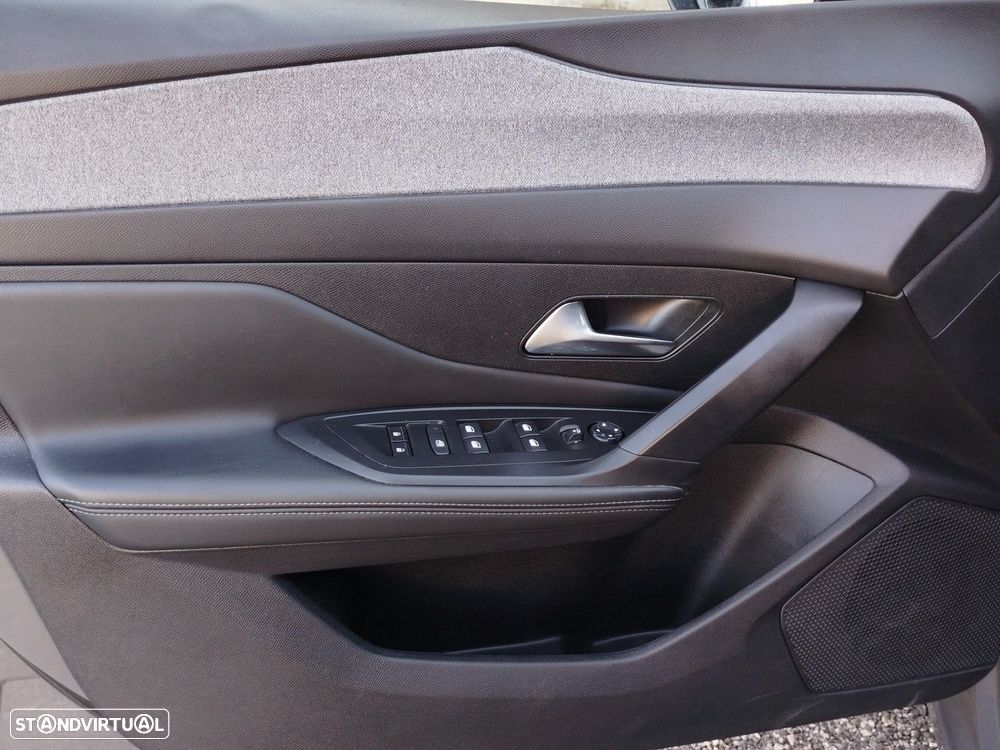 Peugeot 308 SW 1.2 PureTech Allure EAT8 - 37