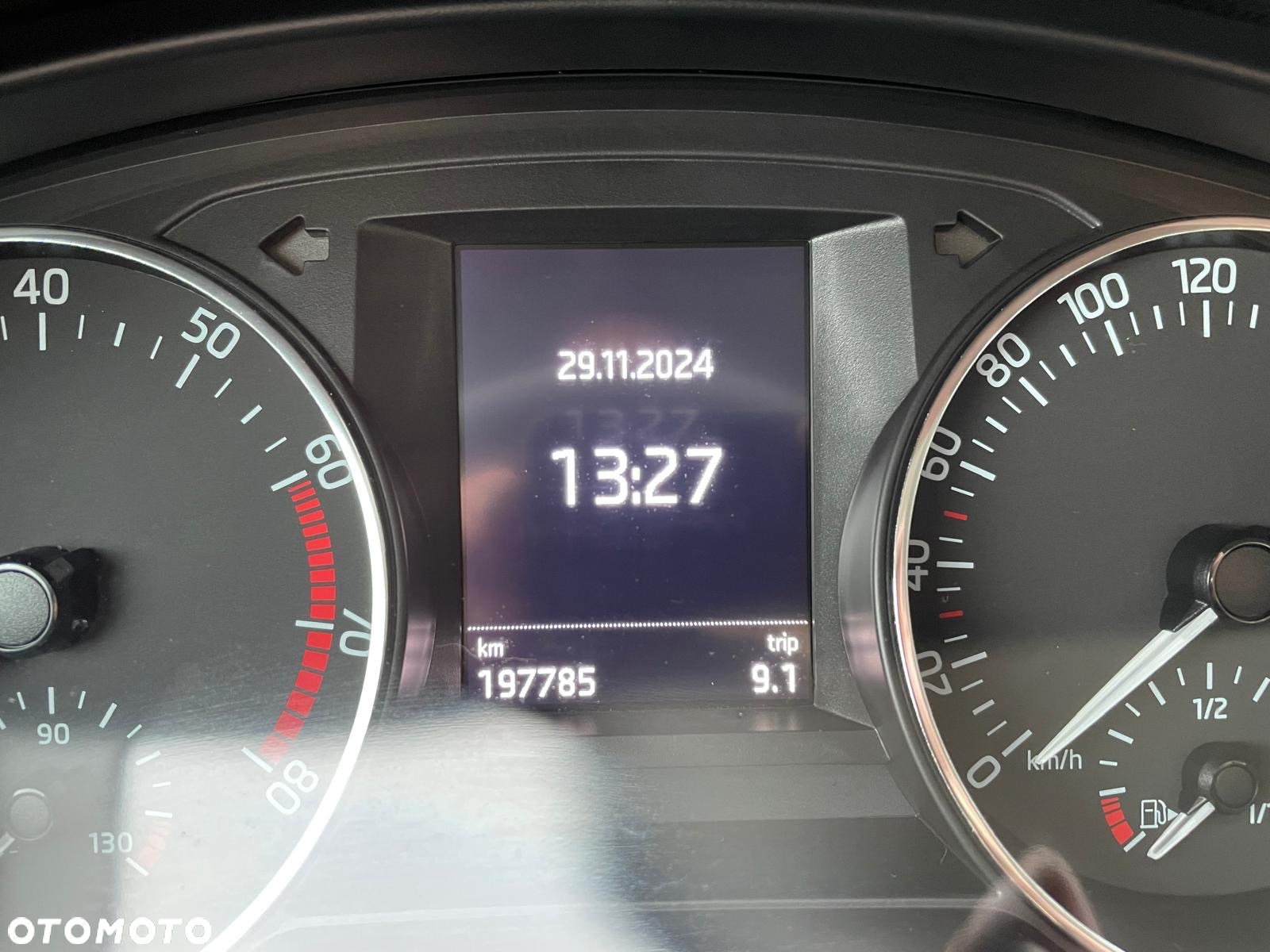 Skoda RAPID 1.2 TSI Drive DSG - 16