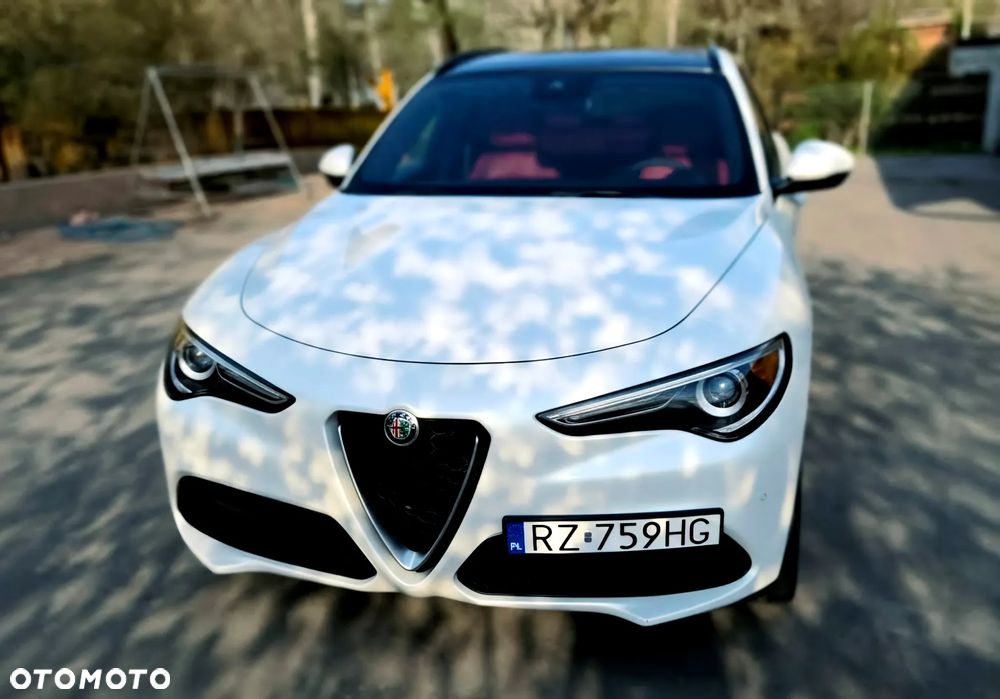 Alfa Romeo Stelvio 2.0 Turbo 16V AT8-Q4 Veloce Ti - 7
