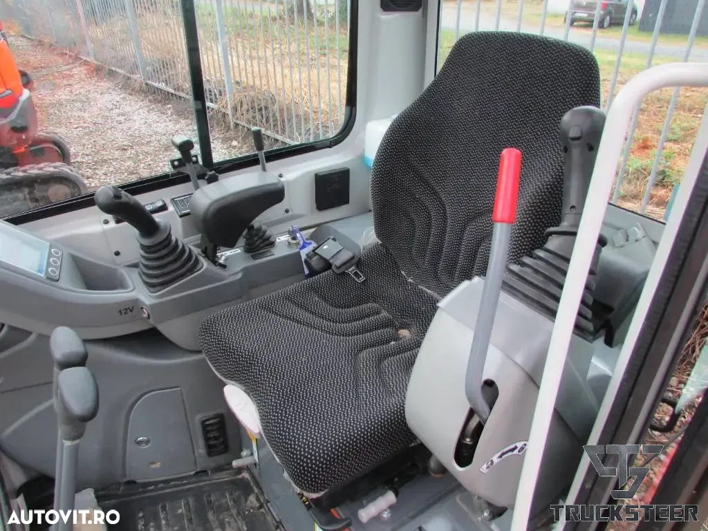 Takeuchi TB216 - 7