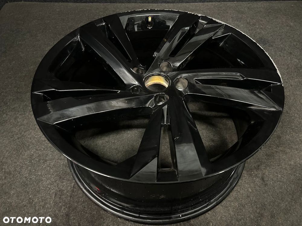 Alufelga VW Tiguan II 19 cali 5x112 1szt. 5NA601025AM - 2