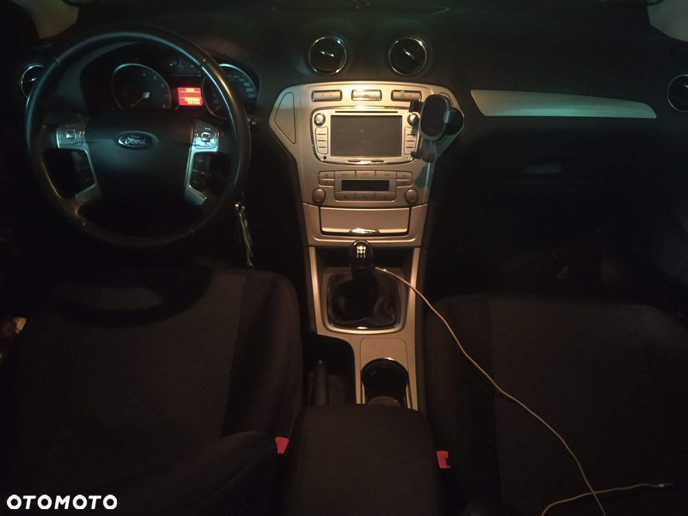 Ford Mondeo 2.0 Titanium - 17