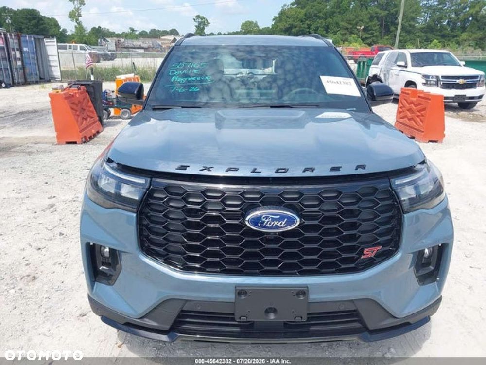 Ford Explorer - 8