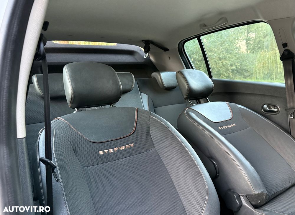 Dacia Sandero Stepway TCe 100 Prestige - 28