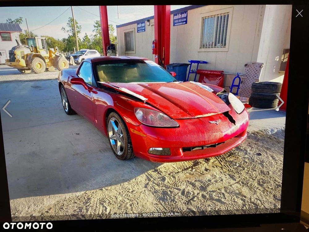 Chevrolet Corvette - 35
